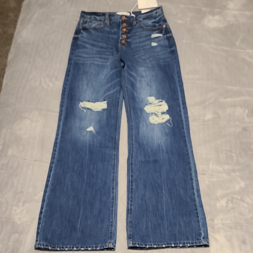 NWT Ultra High Rise 90s Flare Jeans Kancan